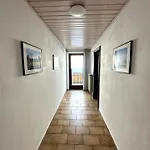 Zum Lahnfelsen 住宿加早餐酒店 3*