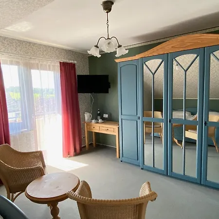 Zum Lahnfelsen فندق مبيت وإفطار Gräveneck