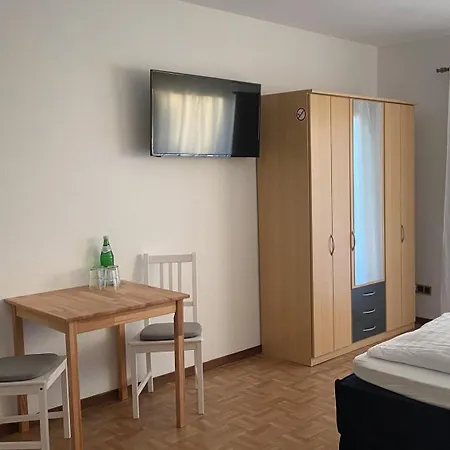 فندق مبيت وإفطار Zum Lahnfelsen