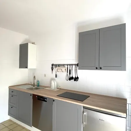 Zum Lahnfelsen فندق مبيت وإفطار 3*