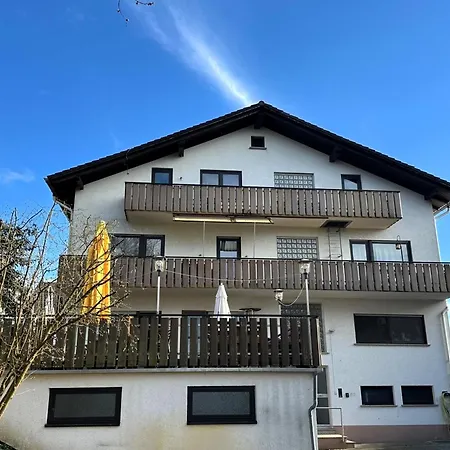 住宿加早餐酒店 Zum Lahnfelsen Gräveneck